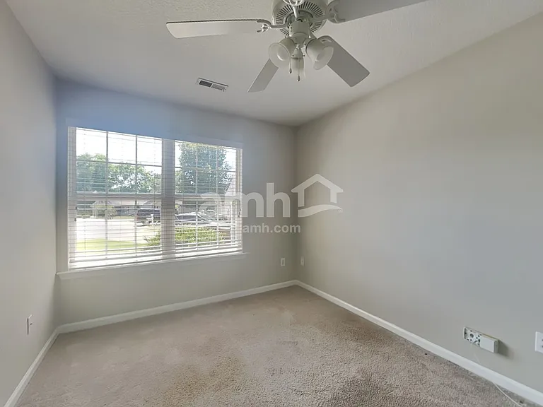 824 N Mossy Rock Rd — Photo 10