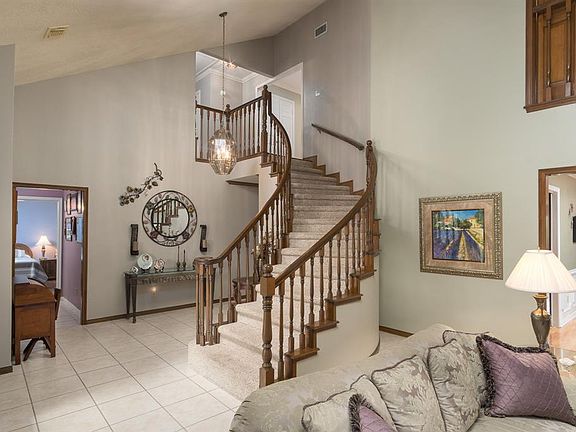5th image of 15711 Falmouth Dr