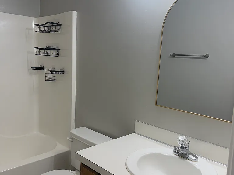 102 Brandywine Dr NE — Photo 9