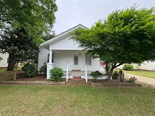 307 E F St Photo 1
