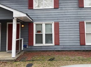 963 N Odom Dr, Fayetteville, NC 28304