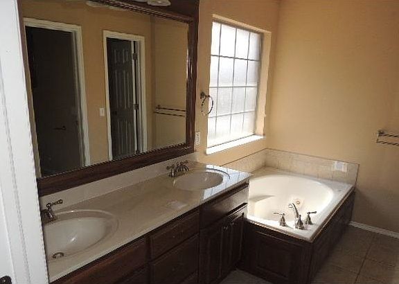 2nd image of 12604 Kingsridge Ter