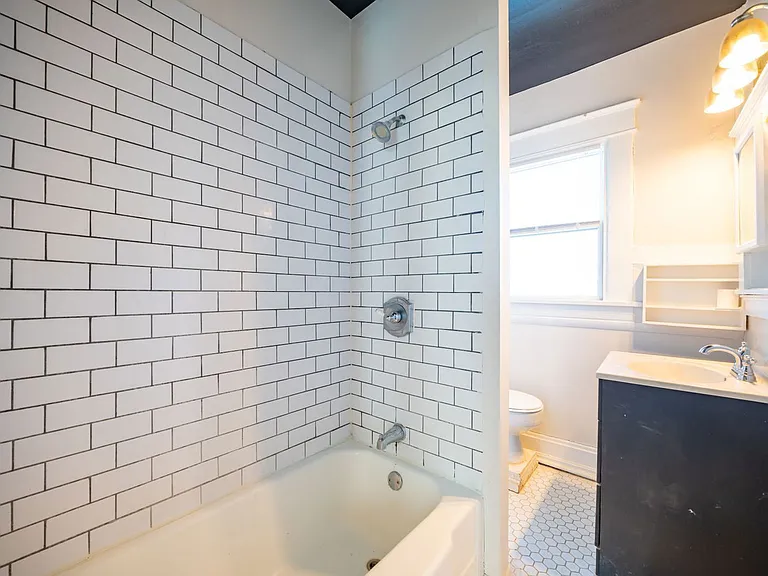 1006 McAllister Ave — Photo 11