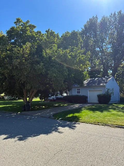 2 bed, 720 sqft, $1,050 — Photo 2