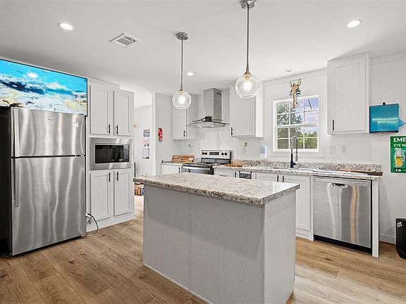 2nd image of 5025 APOLLO AVE