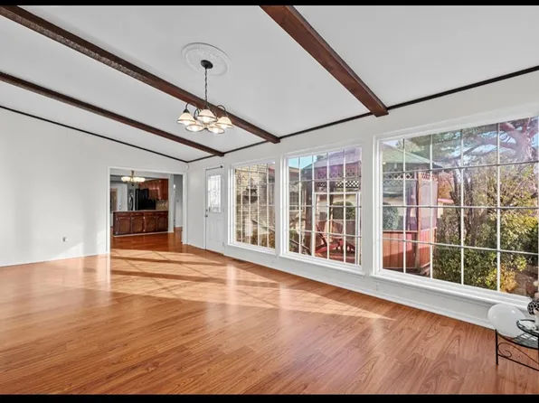 3211 Hilltop Rd, Midwest City, OK 73110