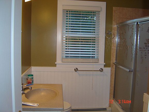 5th image of 7 Trout Brook Ln
