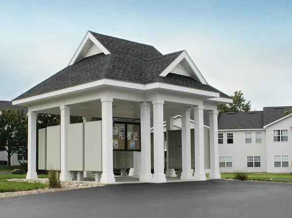 The Woodlands, 1000 Kenwood Ct #138, Latham, NY 12110