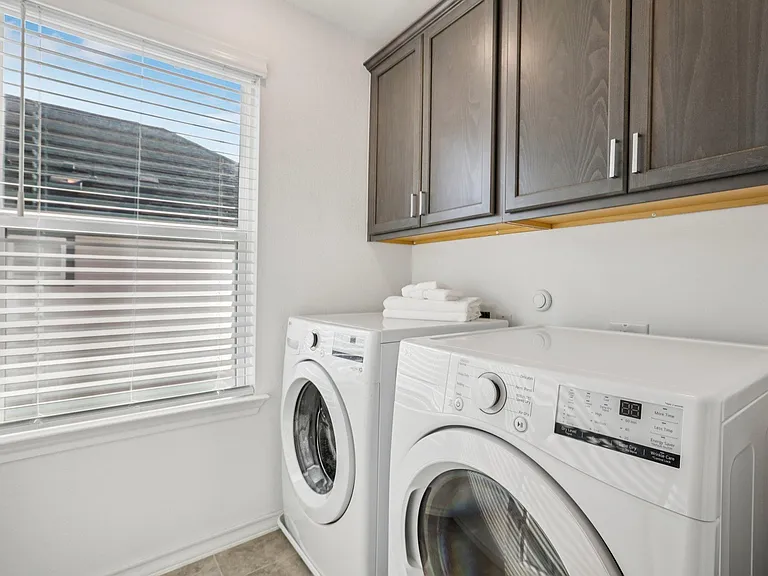 2903 Bronx Dr — Photo 22