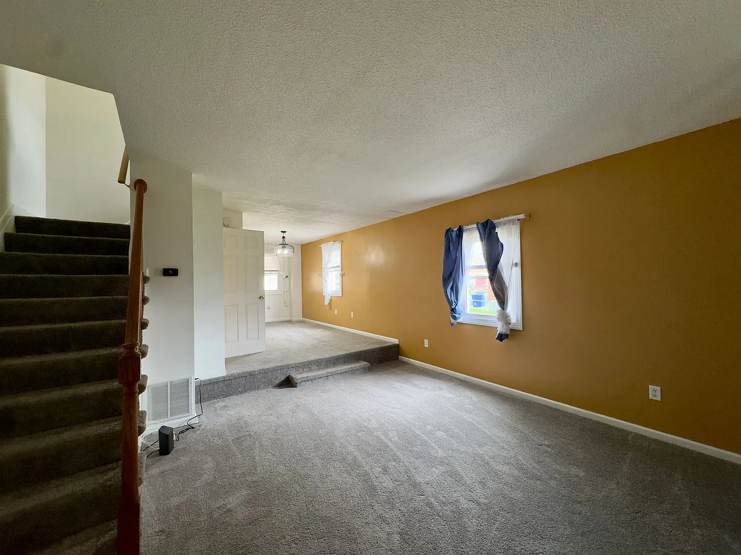 Charming 2 Bedroom/2 Bathroom Townhome in Dundalk, MD! — Photo 2