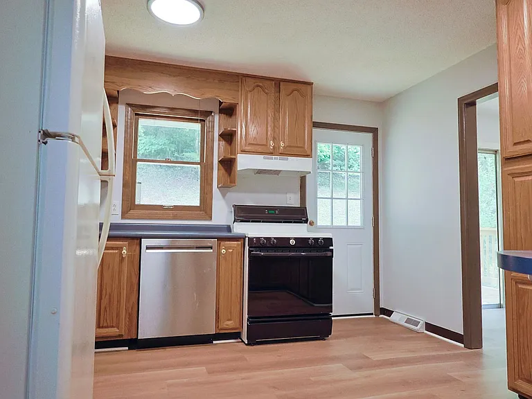 205 Tamassee Dr — Photo 49
