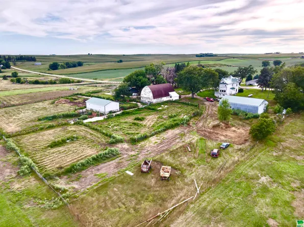 1152 Minnesota Ave, Pierson, IA 51048