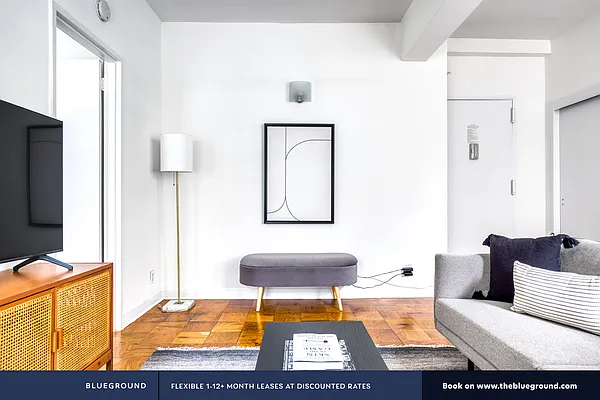 Rented by The Blueground | media 44