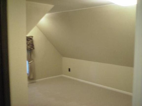 5th image of 504 S Villa Ave