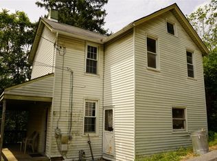 9 Oak St, Cuddy, PA 15031