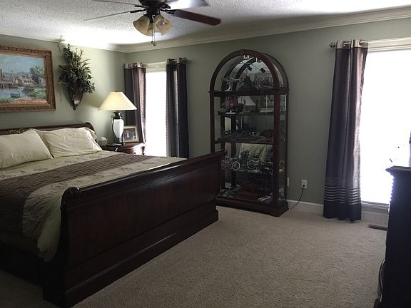 2nd image of 1114 Paradise Cove Ln