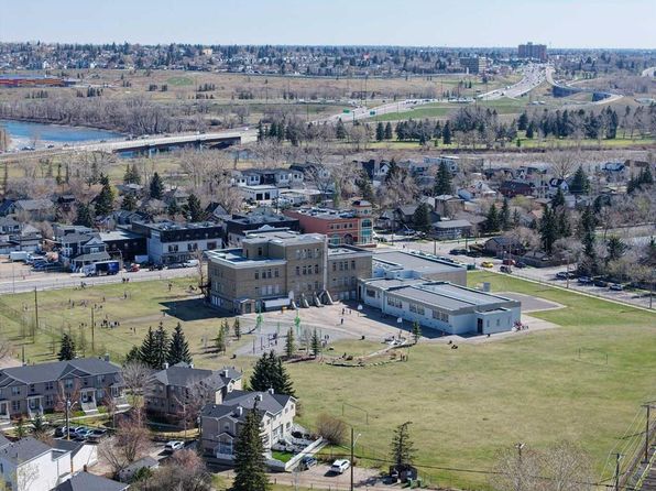 2235 E 15a St SE, Calgary, AB T2G 3N2