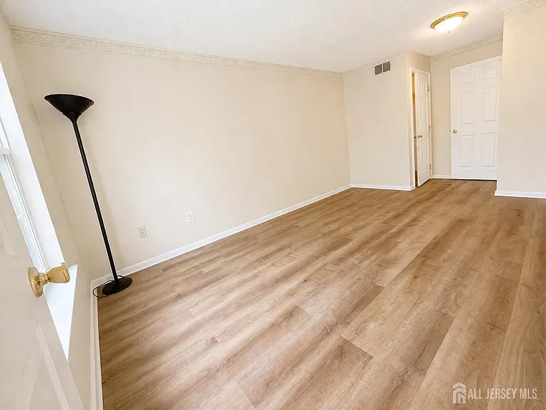 263 Prestwick Way — Photo 22