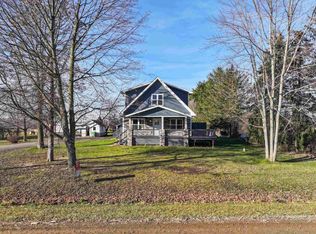 253 N Smith Rd, Owosso, MI 48867