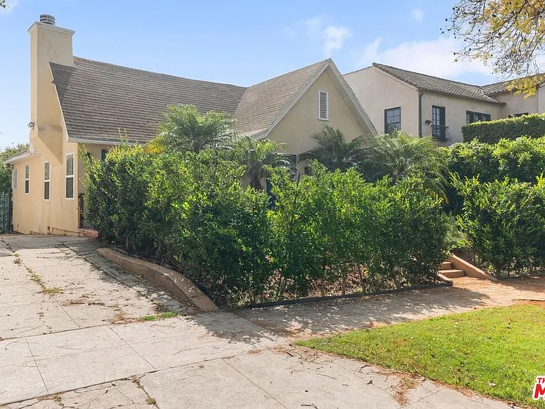 1112 S Highland Ave — Photo 1