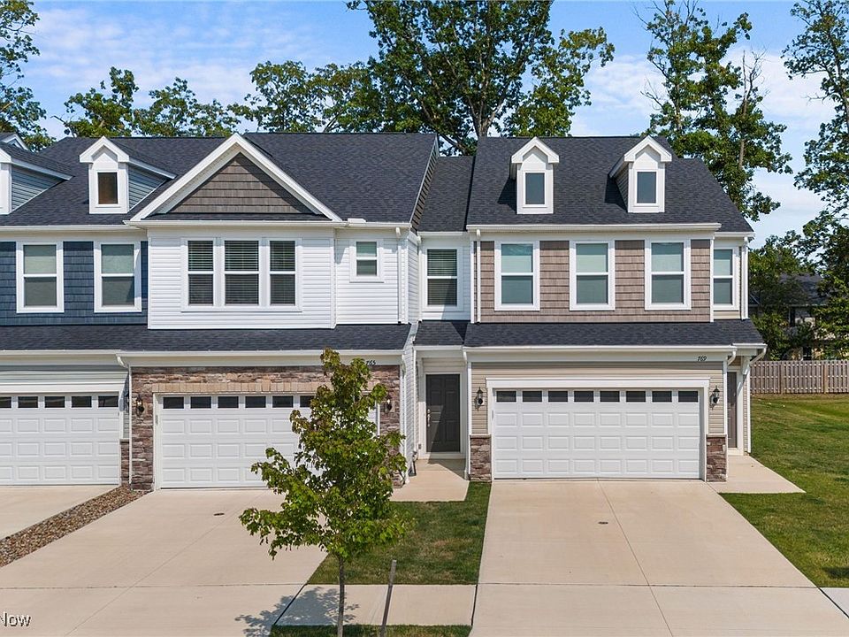 1st image of 765 N Greenway Dr