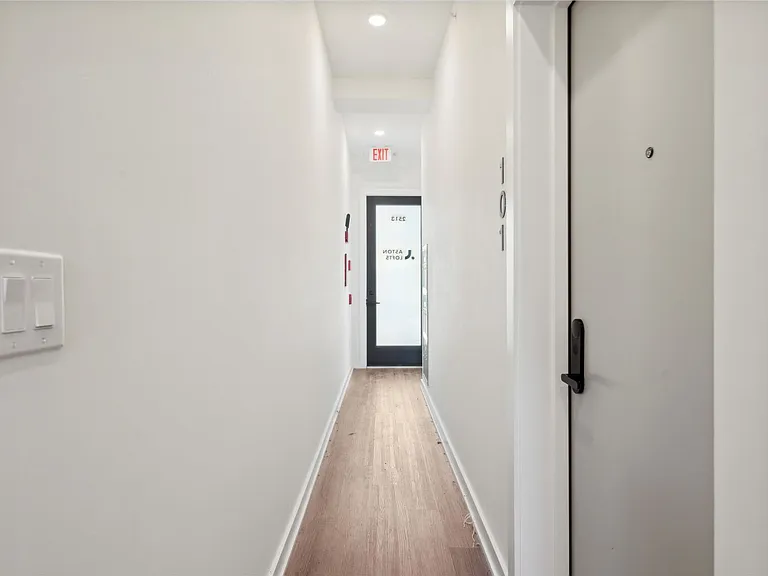 Aston Lofts — Photo 19