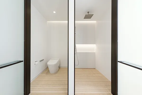 Rented by Douglas Elliman | media 31