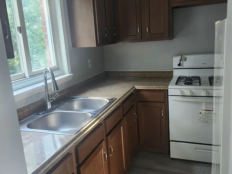 30522 Severn Ln — Photo 7