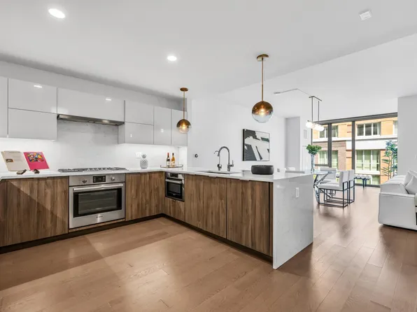 9 Avenue At Port Imperial image 2 of 50