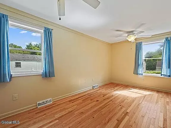 19 Buell Ave — Photo 16