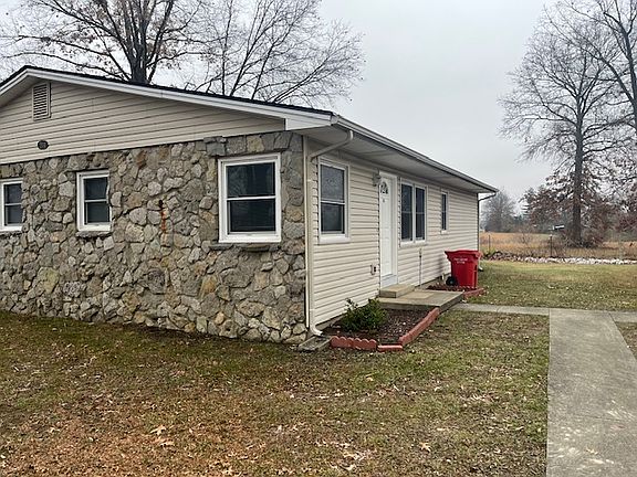 2nd image of 204 Melody Ln