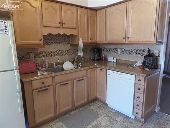 4th image of 31627 Green Meadow Ln