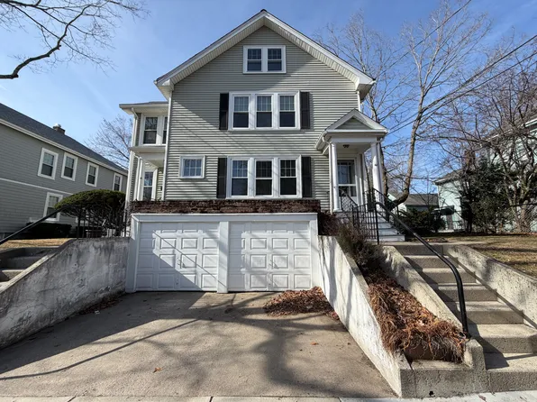 60 Palfrey St #60, Watertown, MA 02472