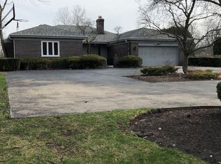 2094 Old Briar Rd, Highland Park, IL 60035