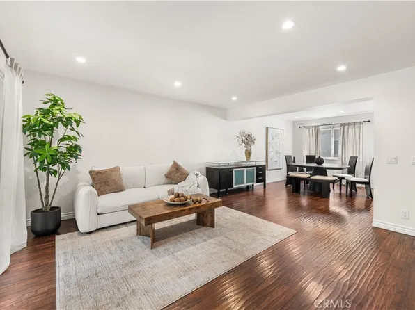 18333 Hatteras St Unit 6, Tarzana, CA 91356