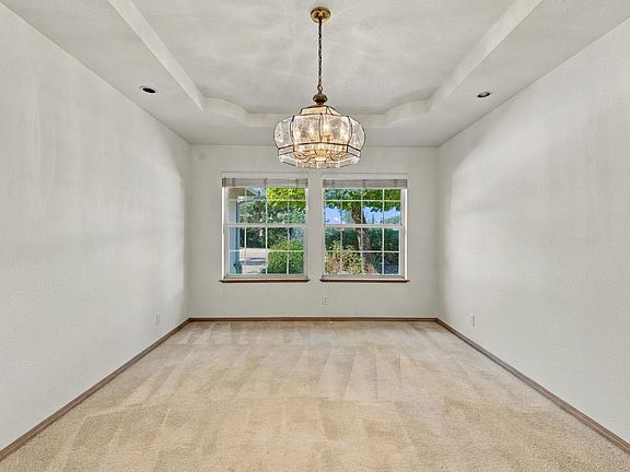 3rd image of 1336 N Locan Ave