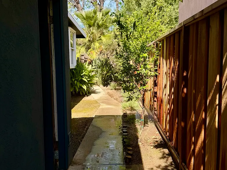 625 Orangewood Dr — Photo 17
