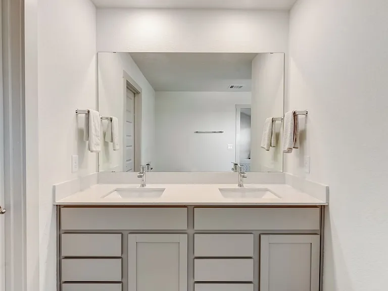 109 Cupreata Ln — Photo 30