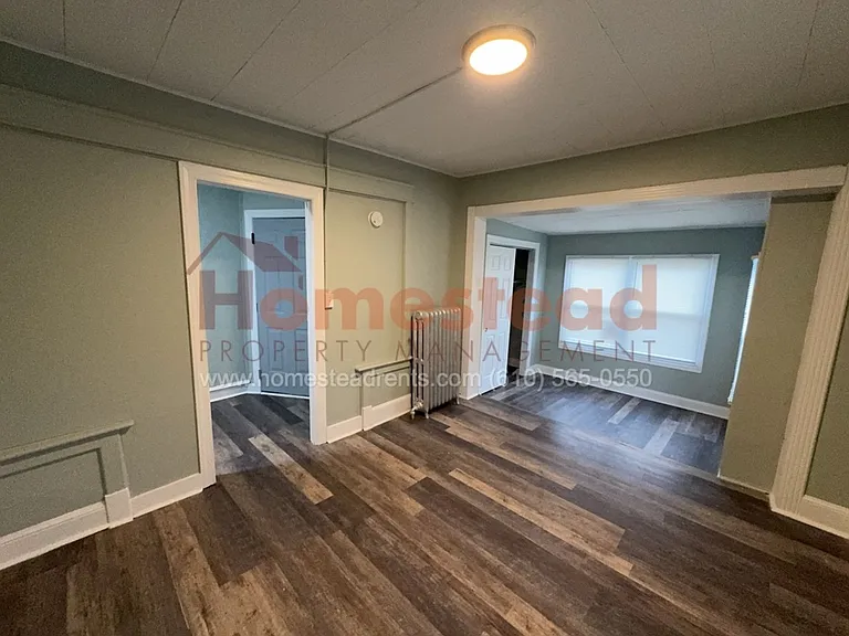 30 N Sycamore Ave — Photo 3