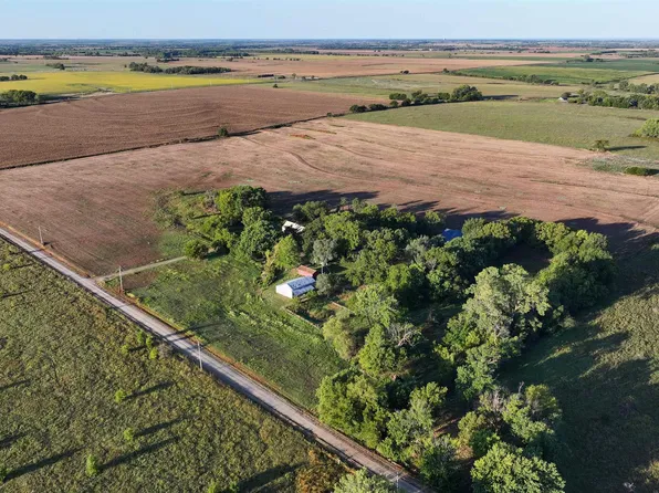 1408 Quaker Rd, Dwight, KS 66849