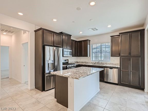 5th image of 965 Nevada State Dr #26201