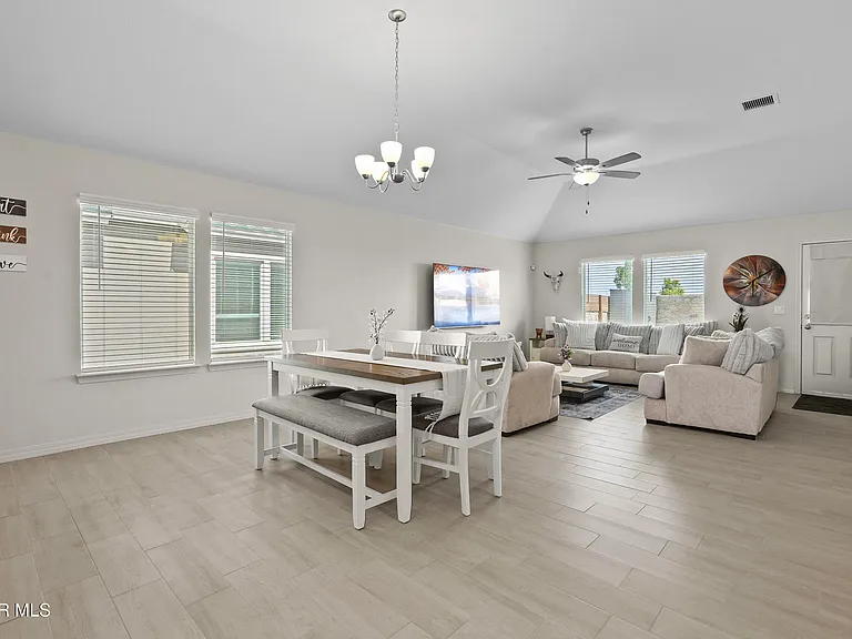 13920 Loreina Luz Ave — Photo 21