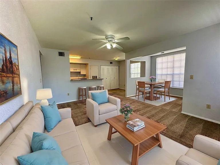 1610 Columbia Arms Cir #131 — Photo 2