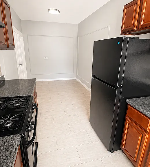 Vine Street Holdings — Photo 17