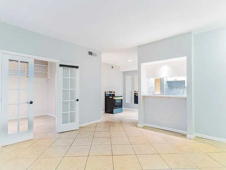 1818 Augusta Dr #27 — Photo 6
