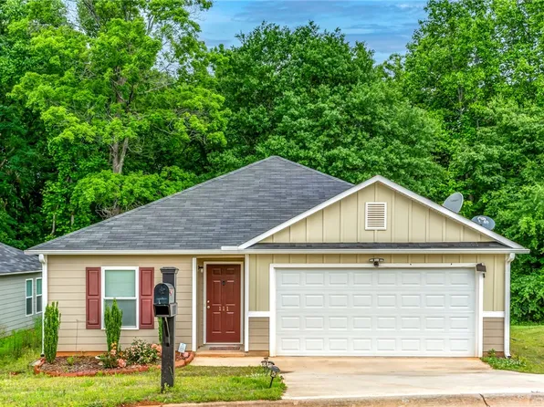 111 Bradley Dr, Pickens, SC 29671