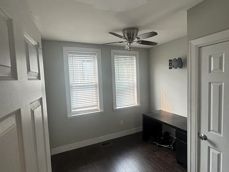 3445 Edgemont St — Photo 9