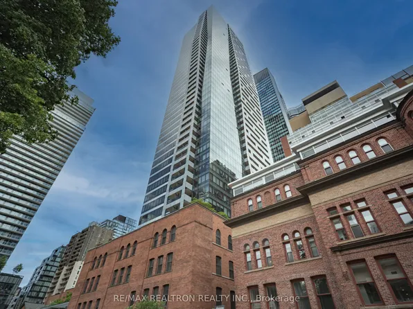 5 Saint Joseph St #4303, Toronto, ON M4Y 0B6