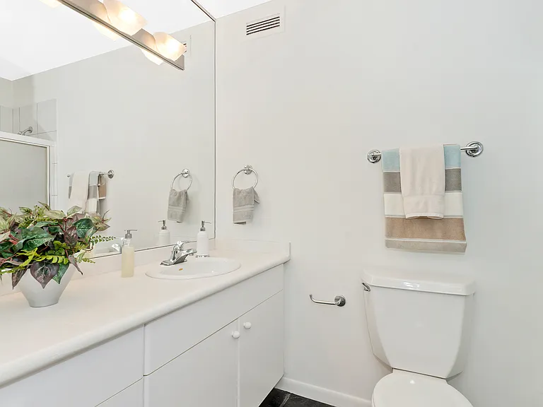 1313 N Ritchie Ct #2405 — Photo 22