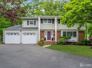 52 Eileen Way, Edison, NJ 08837